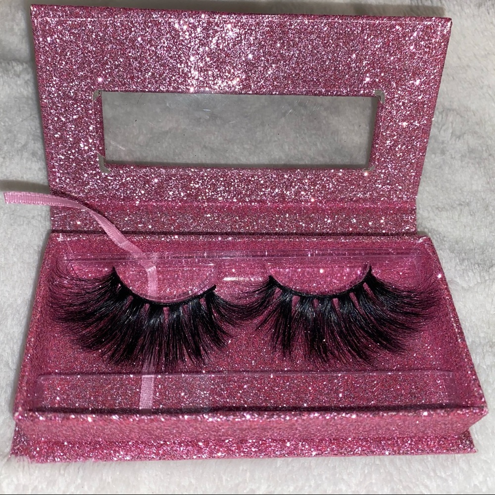 Montanez Beauty Supply Lashes